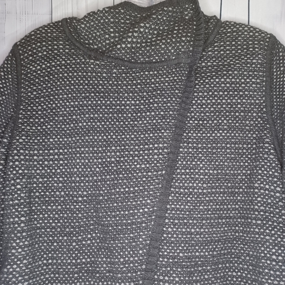 lvivva by Lululemon girls jacket - Picture 2 of 13